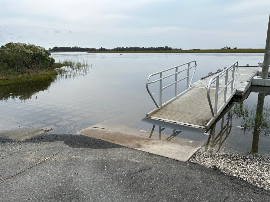a bench on a dock (MyCoast AI)
